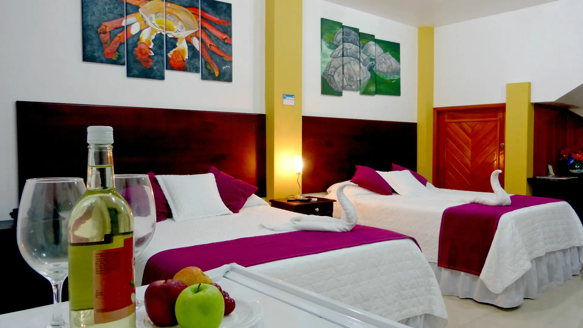 ***  Hotel Brisas del Pacifico Puerto Ayora  Ecuador